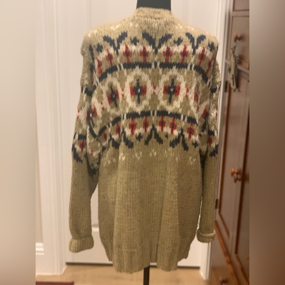 Liz wear, size large, very warm sweater jacket - Picture 3 of 4